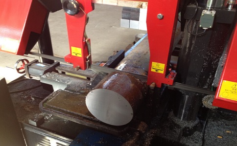 万安卧式带锯床加工时出现明显振荡如何排查？